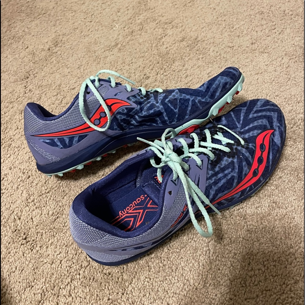 Saucony Racing middle distance spikes. Size 11